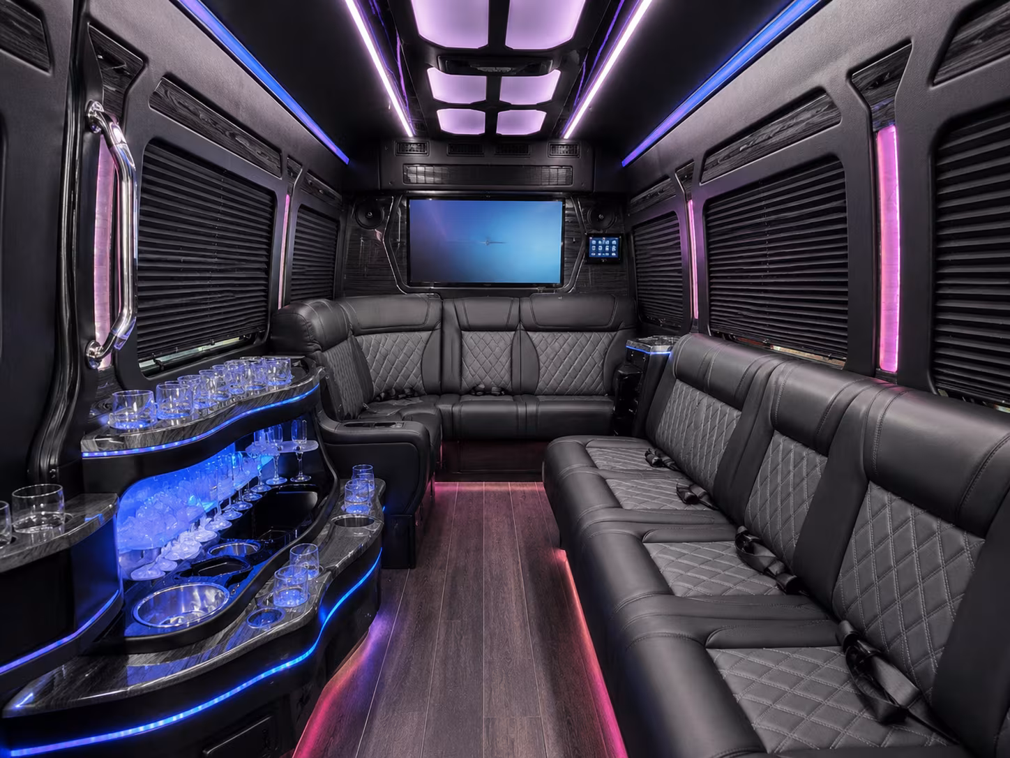 easy school group transportation to the new england aquarium and boston museums