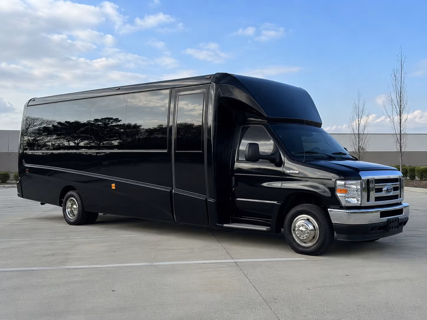 shuttle guests between providence hotels and your pawtucket ceremony venue