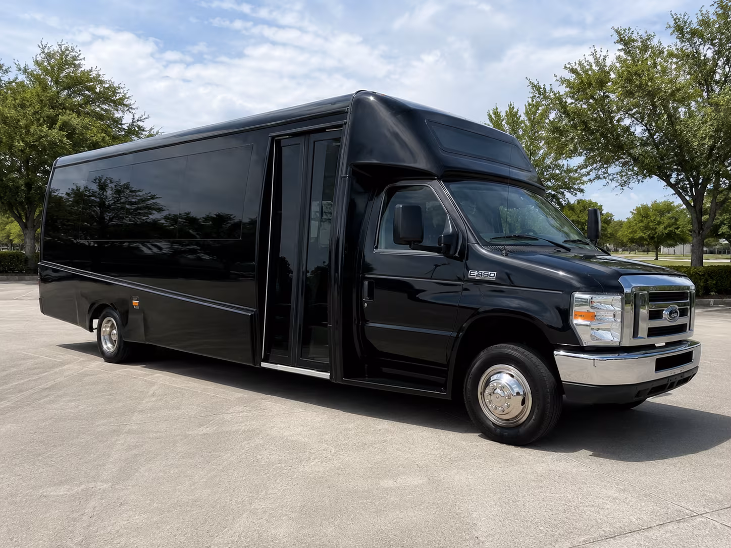 taunton rent a charter bus for your taunton sports team or fan group