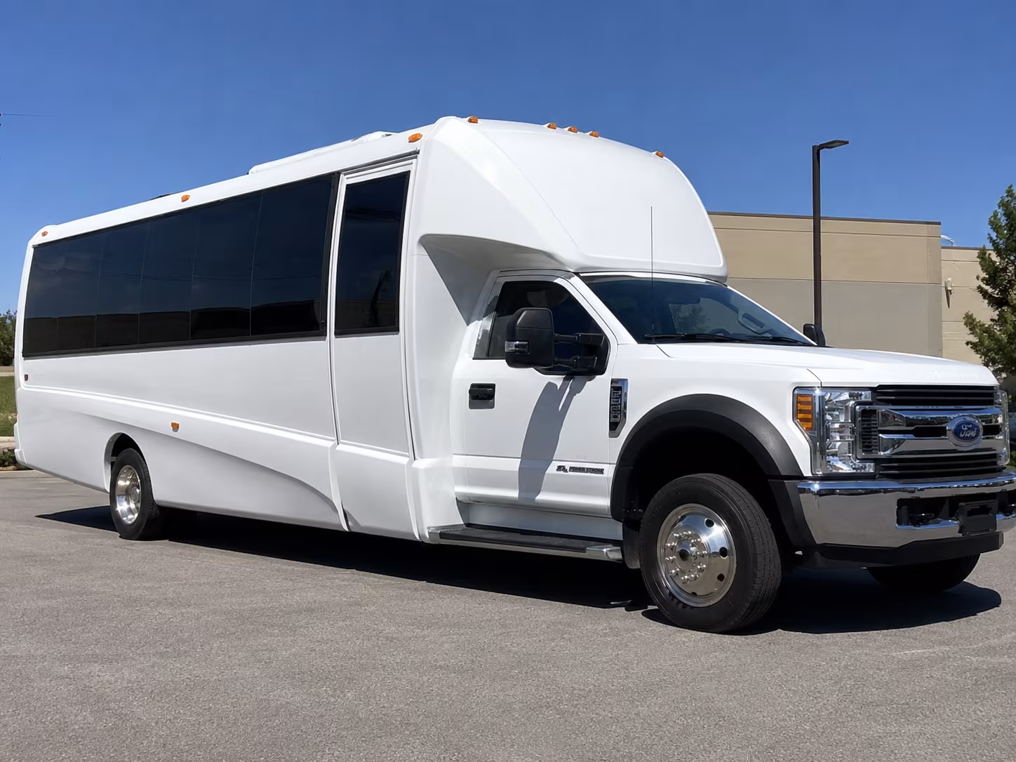 warwick get your group to every winery on time with a warwick charter bus